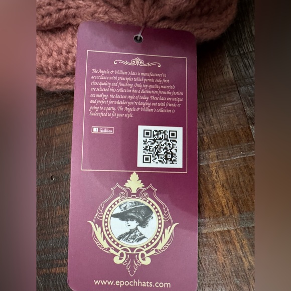 NWT ANGELA AND WILLIAM SHERPA LINING BEANIE - Picture 3 of 7